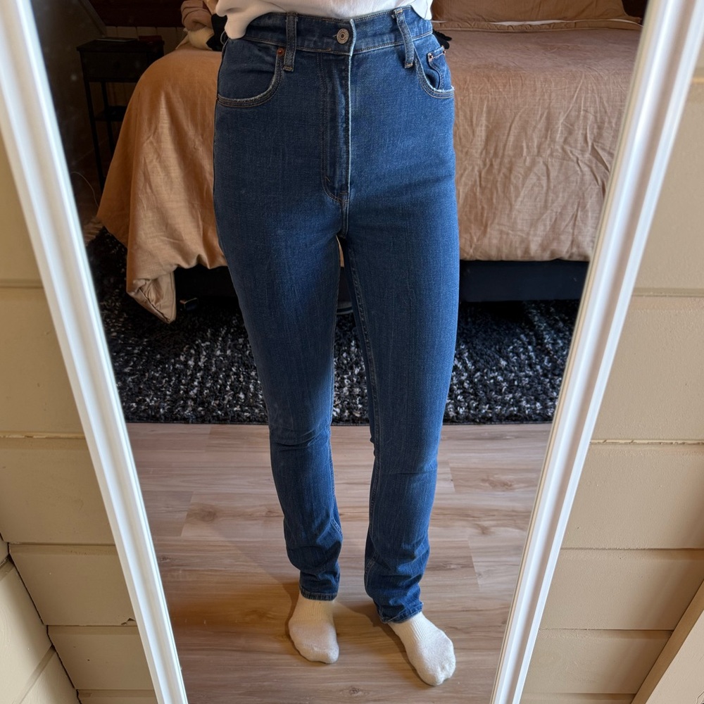 Abercrombie and Fitch 90’s slim jeans